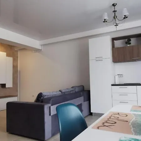 Rb Apartment- Astoria Lake *
